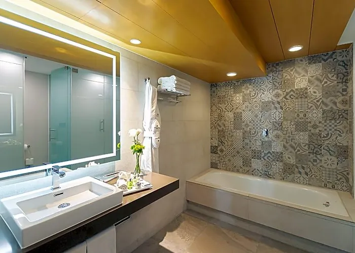 Hotel Nh Collection Centro Histórico 4*